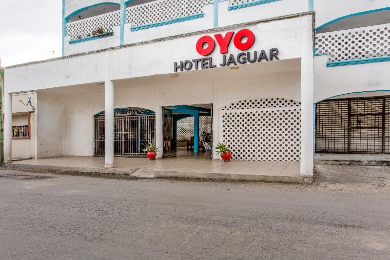 Oyo Hotel Jaguar Cancun Exterior photo